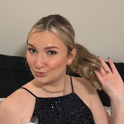 Portrait of creator gillianrae120