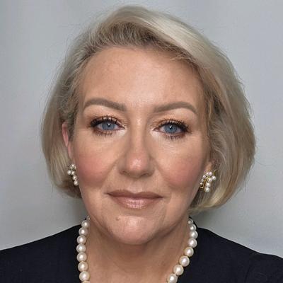 Portrait of creator lizannloves