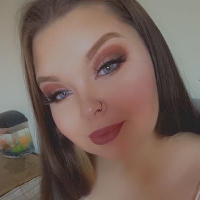 Portrait of creator kennahope555