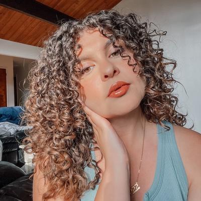 Portrait of creator lynetterochaa