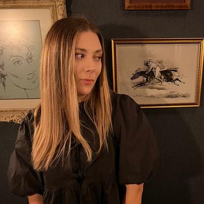 Portrait of creator laurabodnar