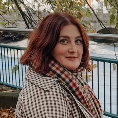 Portrait of creator wavesofjess