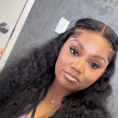 Portrait of creator lexisb___