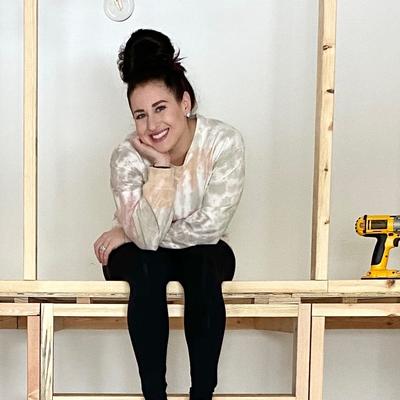 Portrait of creator laurenelizabethburke