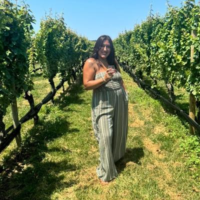 Portrait of creator shellseasunshines