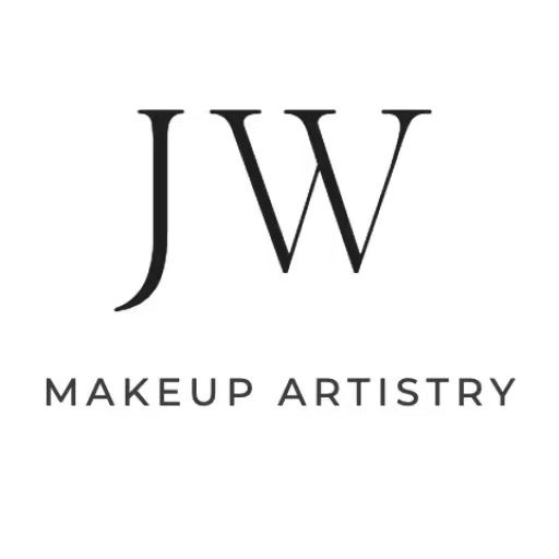 Portrait of creator juliawadsworthartistry