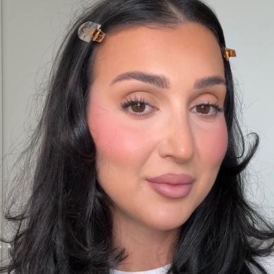 Portrait of creator sabineonar