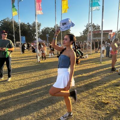 Portrait of creator izzyinrealife