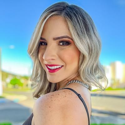 Portrait of creator yamillh_