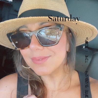 Portrait of creator dezbreel