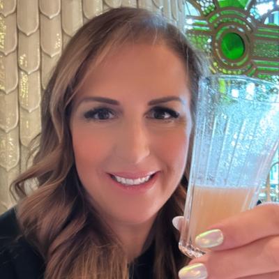 Portrait of creator robynlipe