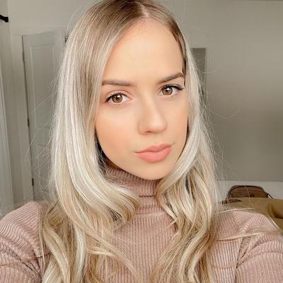 Portrait of creator sarahcurescu