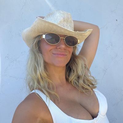 Portrait of creator livvs15