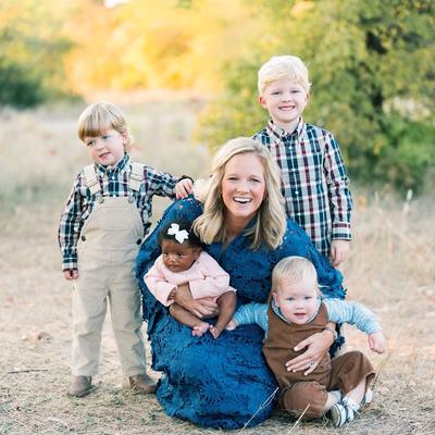 Portrait of creator cali.horner