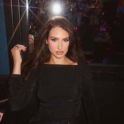 Portrait of creator sariahkhalil