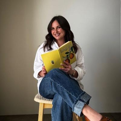 Portrait of creator julia.m.stella