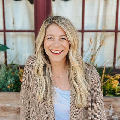 Portrait of creator newmodernmom