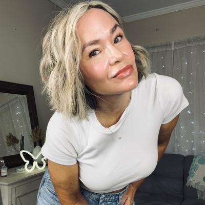 Portrait of creator heidiledhair