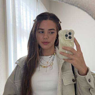 Portrait of creator diaripitari