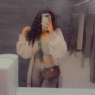 Portrait of creator baileyjolea