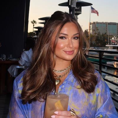 Portrait of creator kyliekeyes