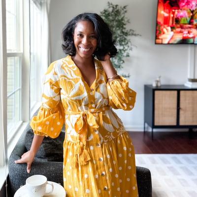 Portrait of creator theashleynicoleblog