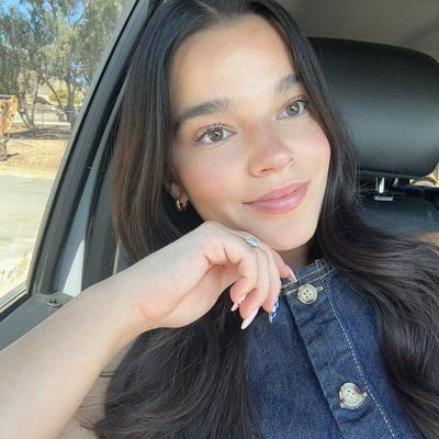 Portrait of creator britneyseabolt