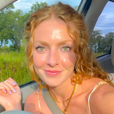 Portrait of creator howelllujah