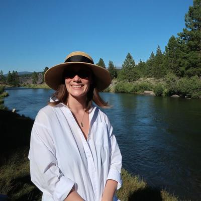 Portrait of creator ella_pennington_