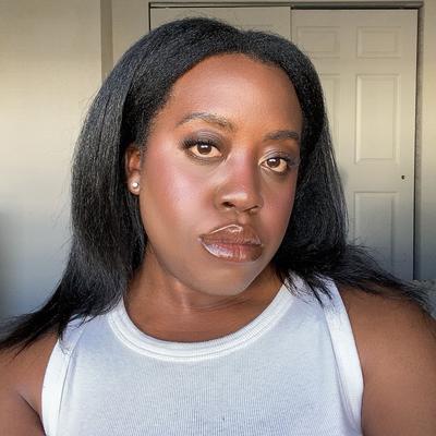 Portrait of creator itsdeethomas