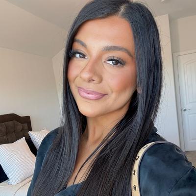 Portrait of creator brandirosales