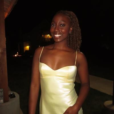 Portrait of creator naomihege