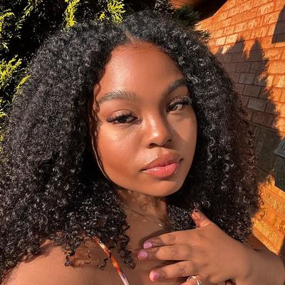 Portrait of creator itsmarissalily