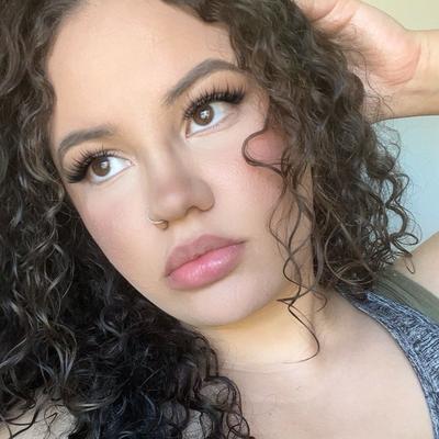 Portrait of creator andrea.acevess