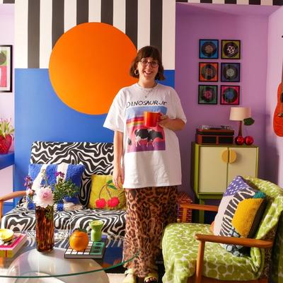 Portrait of creator lyonsathome