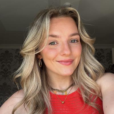 Portrait of creator joanna_dawn_