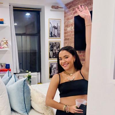 Portrait of creator r_u_lost_in_the_sauce