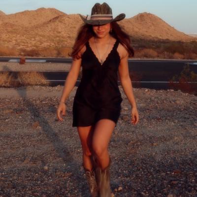 Portrait of creator cherishnickole