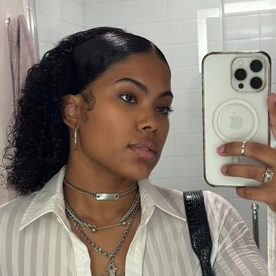 Portrait of creator zahrajoi