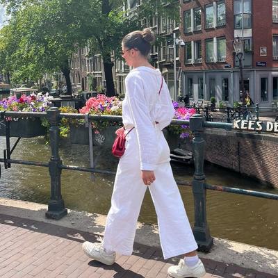 Portrait of creator maggiecarr