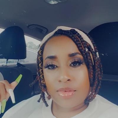 Portrait of creator honeybesthetics