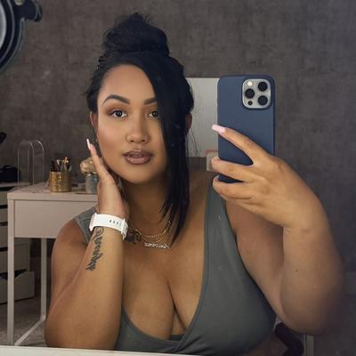 Portrait of creator tarinsouriya