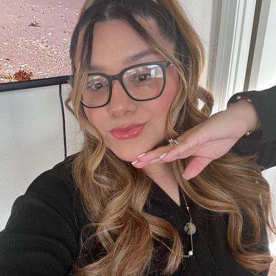 Portrait of creator mamabestienat