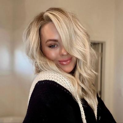 Portrait of creator thelilliebag