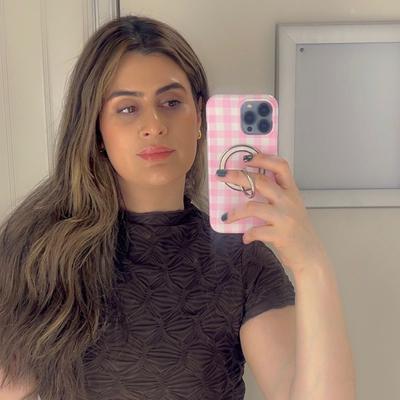 Portrait of creator hinaa.hussain