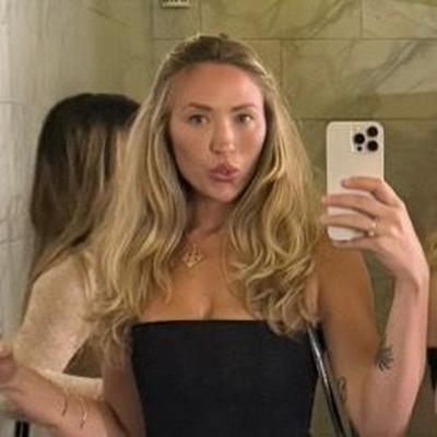 Portrait of creator cassimood_