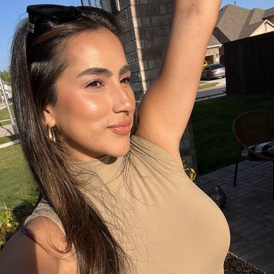 Portrait of creator juliana_lovesglam