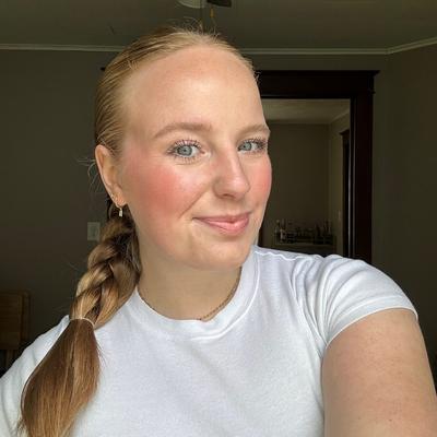 Portrait of creator ashlyn_mariebonnel