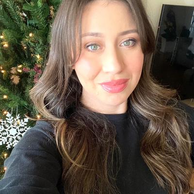 Portrait of creator zoobee_sam