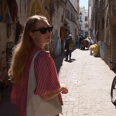 Portrait of creator alexannecarrier